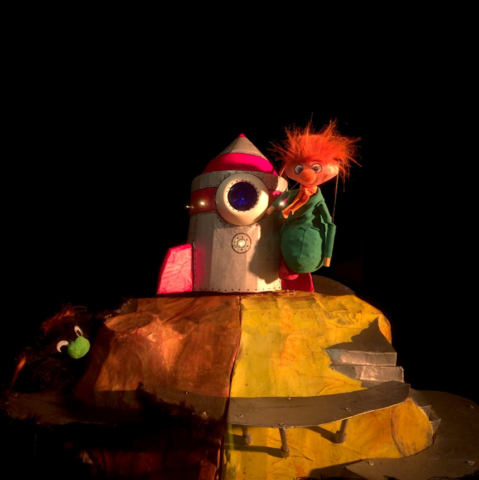 Puppet planet Bühnenbild Muriel Camus theatre anima