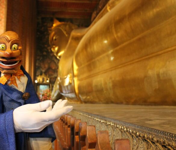 Igor and The reclining Buddha in Bangkok